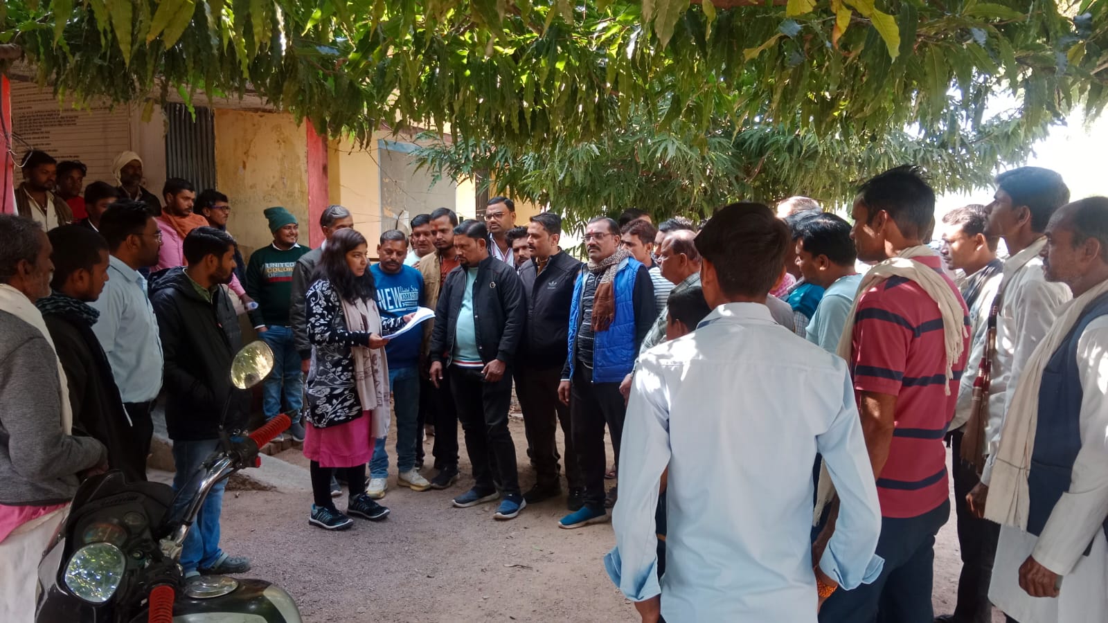 चंदला बायपास निर्माण को लेकर नायब तहसीलदार चंदला को मुख्यमंत्री के नाम ज्ञापन